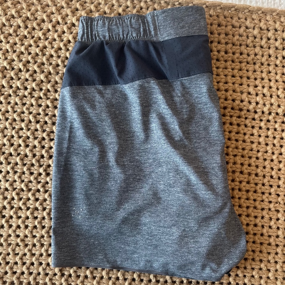 Lululemon Surge 6" Shorts - Men's Large